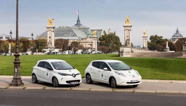 Nissan LEAF and Renault ZOE in front of le Grand Palais in Paris