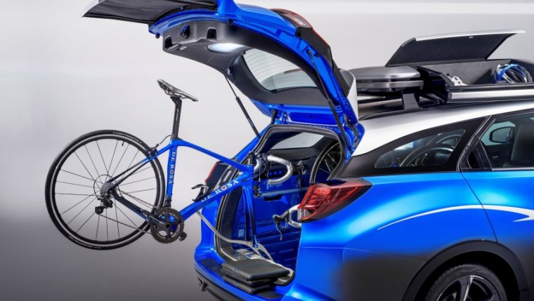 honda-civic-tourer-active-life-loading-bikes