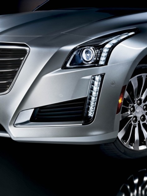 The 2016 Cadillac CTS comes standard with LED daytime running lamps