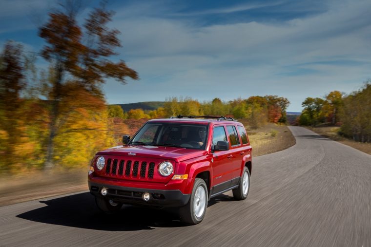 2016 Jeep Patriot Driving