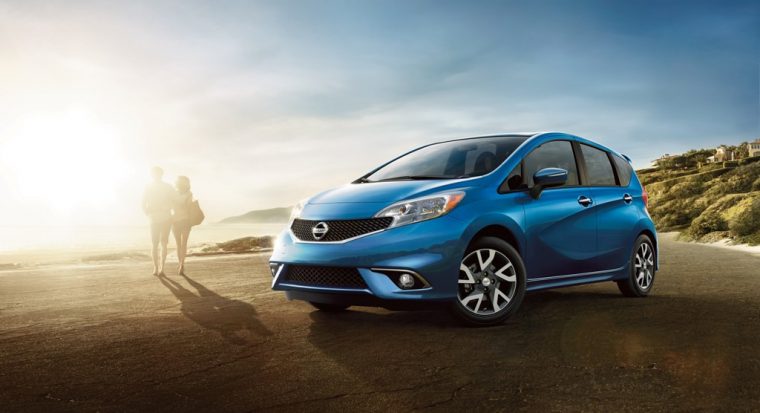 2015 blue nissan versa