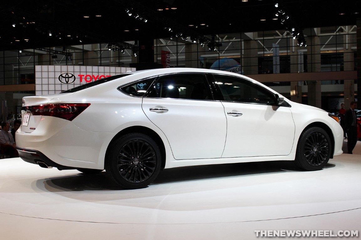 2016 Toyota Avalon Overview - The News Wheel