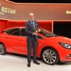 Opel Group CEO Dr. Karl-Thomas Neumann Opel Astra K Golden Steering