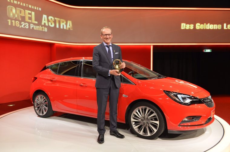 Opel Group CEO Dr. Karl-Thomas Neumann Opel Astra K Golden Steering 