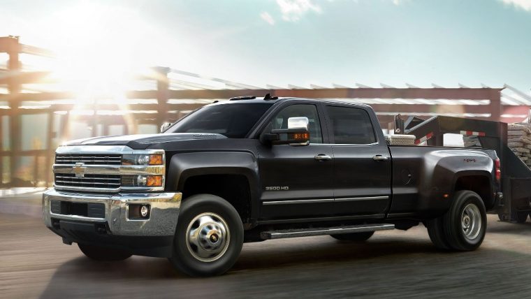 2016 Chevrolet Silverado 3500HD Overview - The News Wheel