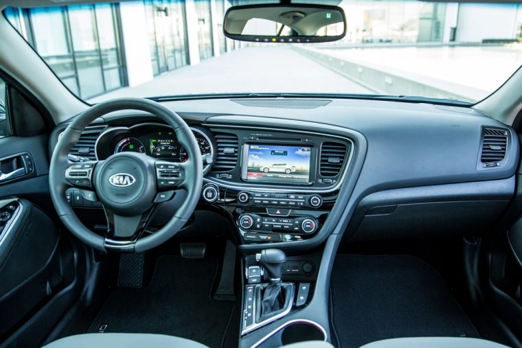 2016 Kia Optima Hybrid Dashboard