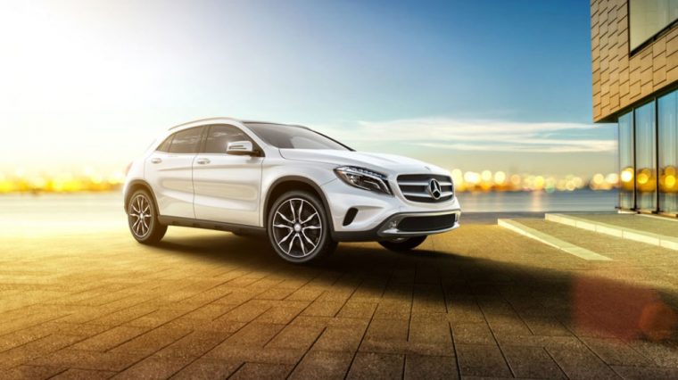 The 2016 Mercedes-Benz GLA features SmartKey with KEYLESS-START