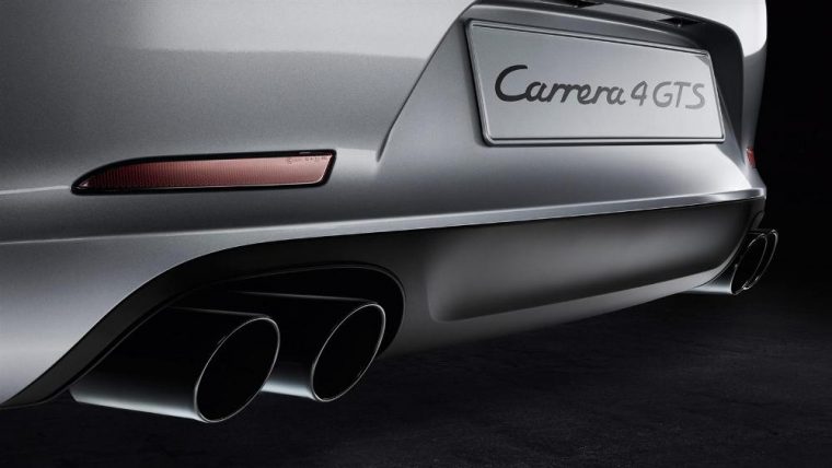 The 2016 Porsche 911 Carrera features a price tag of $89,000