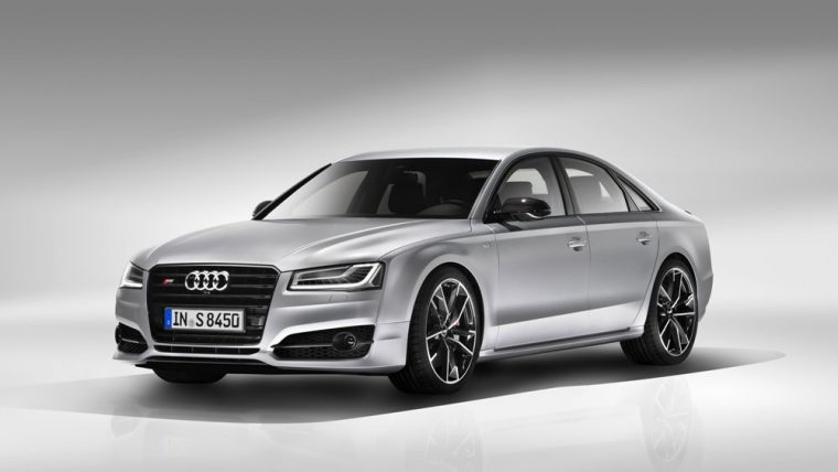 A close look at the features and specs of the 2016 Audi S8 Plus