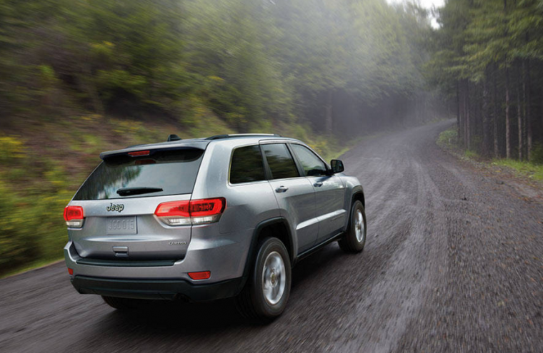 2016 Jeep Grand Cherokee Rear