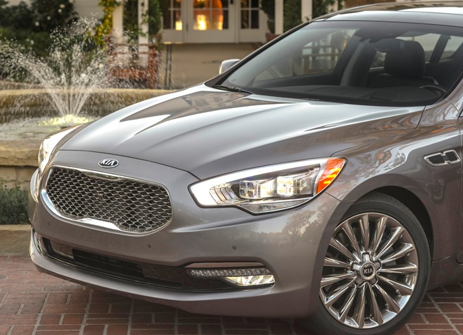 2016 Kia K900 Front End Design