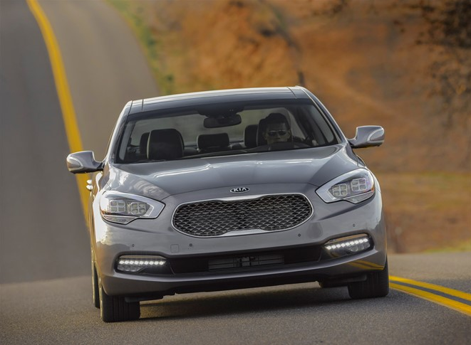 2016 Kia K900 Front End