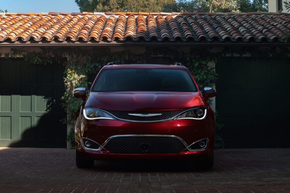 2017 Chrysler Pacifica Grille