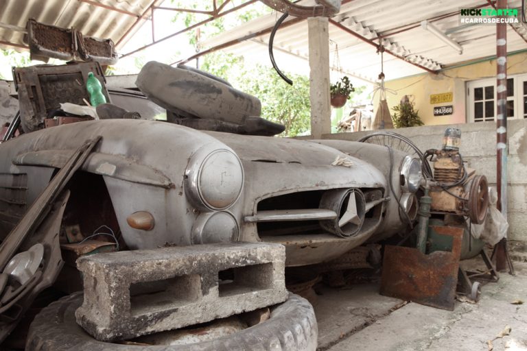 Carros de Cuba photography book of classic antique cars