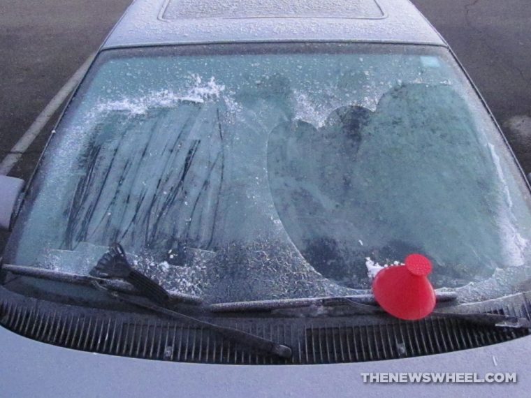 Scrape-A-Round Ice Snow-Scraper Review windshield
