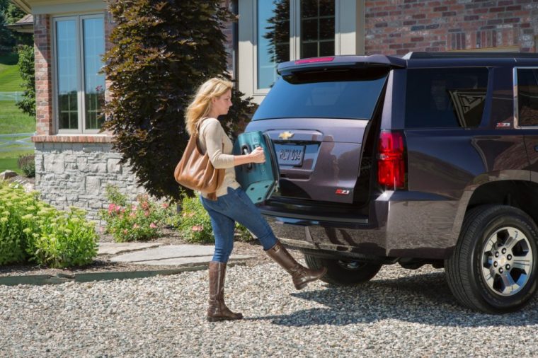 A manual rear liftgate is equipped on the 2016 Chevrolet Tahoe