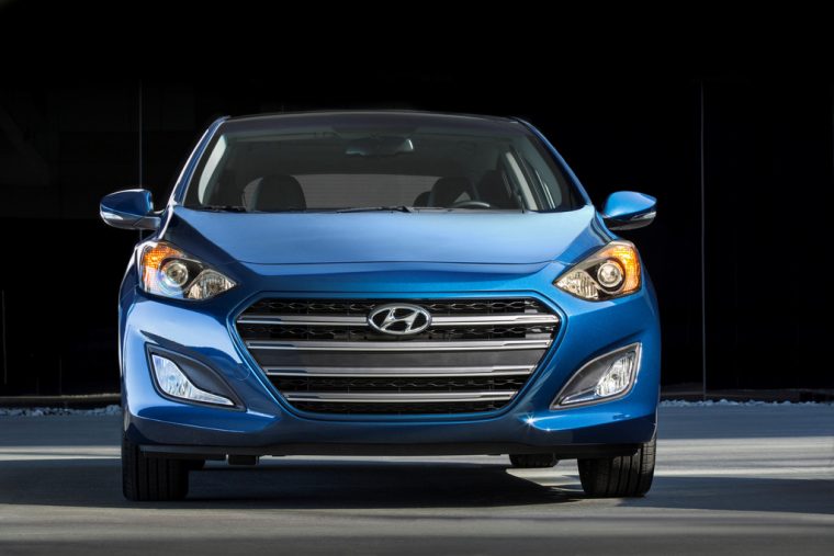 2016 Hyundai Elantra GT Overview front view