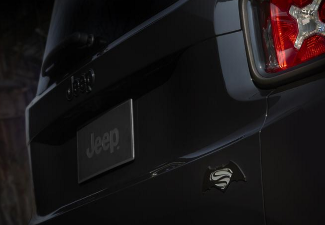 2016 Jeep Renegade Dawn of Justice Edition Badging