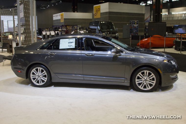 The 2016 Lincoln MKZ carries an affordable price tag, while still providing many luxurious amenities and capable engine options