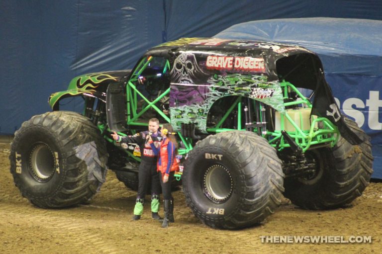 Monster Jam Show Dayton Grave Digger truck