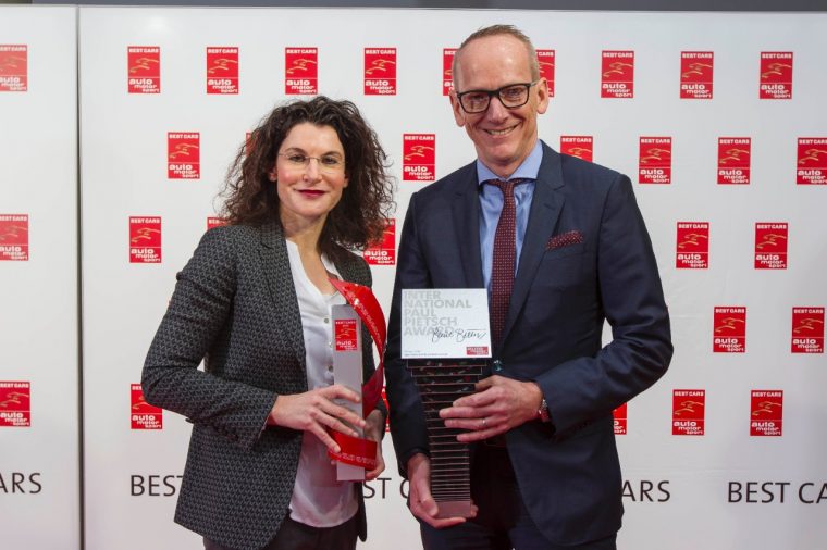 Opel CMO Tina Müller with the “Best Cars” award for the ADAM and Opel Group CEO Dr. Karl-Thomas Neumann with the “International Paul Pietsch Award” for the IntelliLux LED ® matrix light in the new Astra