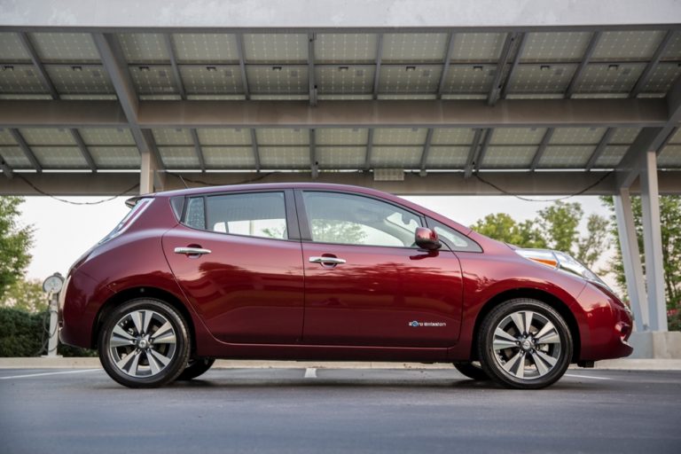 2016 Nissan LEAF