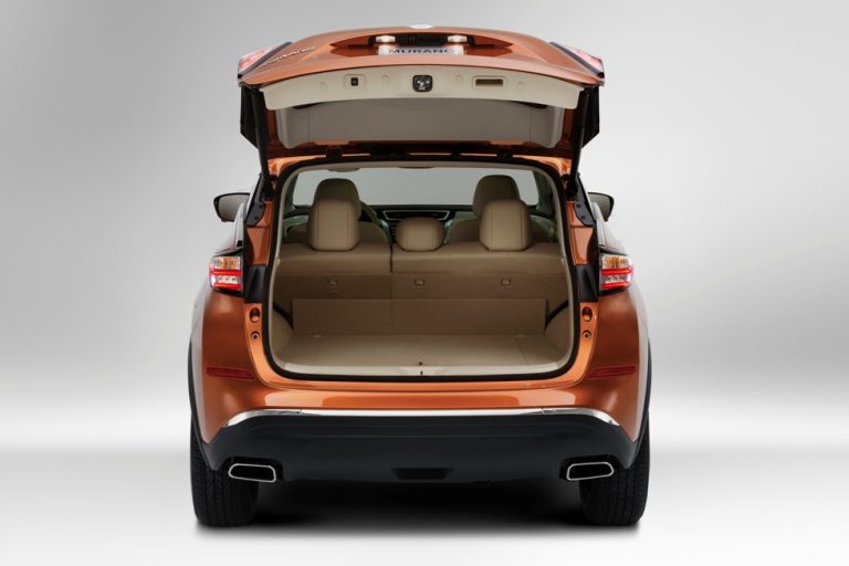 2016 Nissan Murano trunk