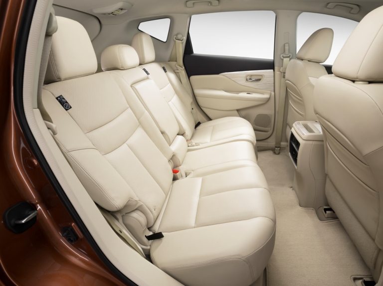 2016 Nissan Murano back seat