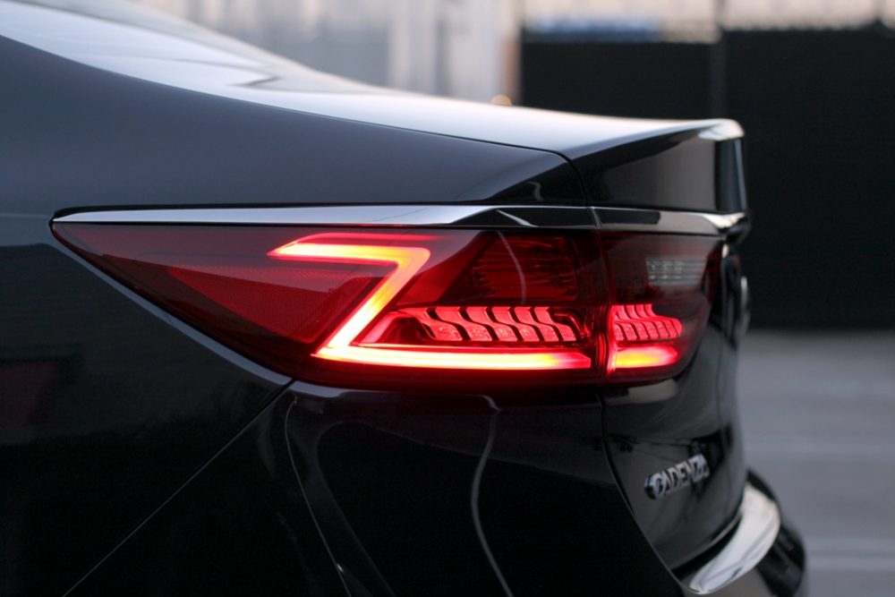 2017 Kia Cadenza Taillight