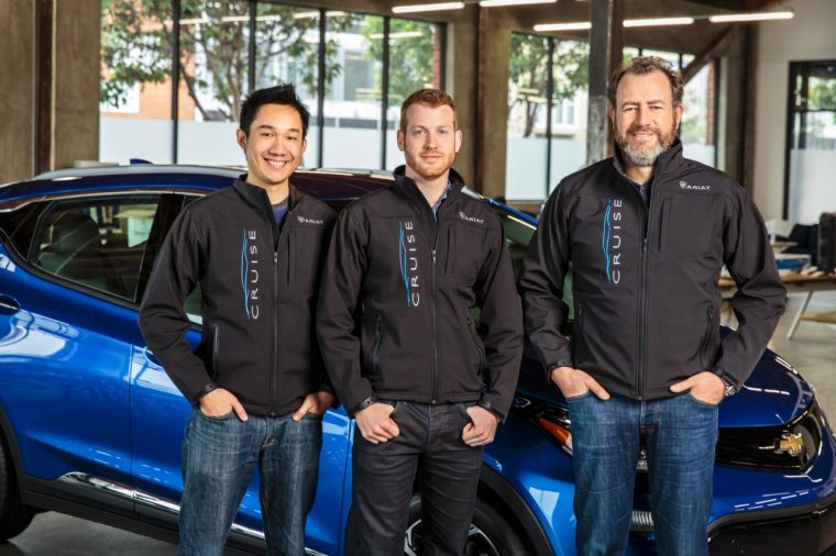 GM President Dan Ammann (right) with Cruise Automation founders Kyle Vogt (center) and Daniel Kan (left)