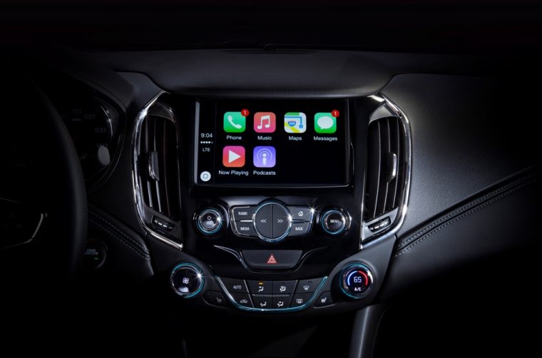 Automakers, here's how to do Apple CarPlay the right way