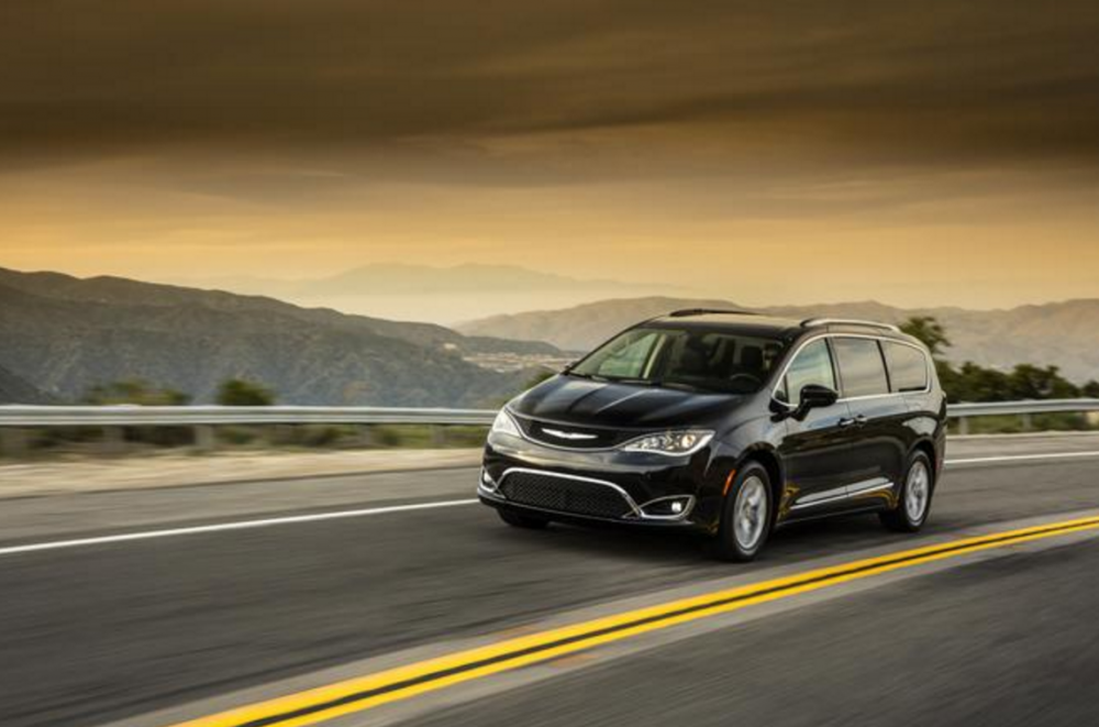 2017 Chrysler Pacifica Driving