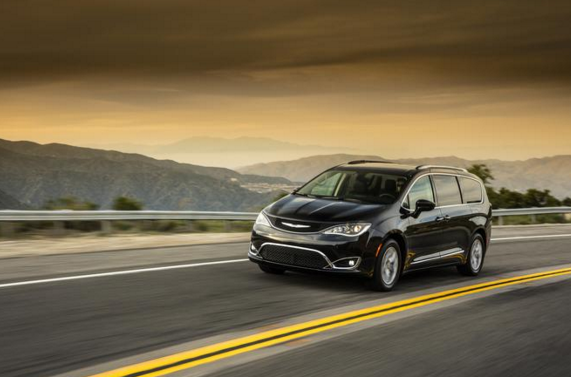 2017 Chrysler Pacifica Minivans on Their Way to Midwest Dealerships ...