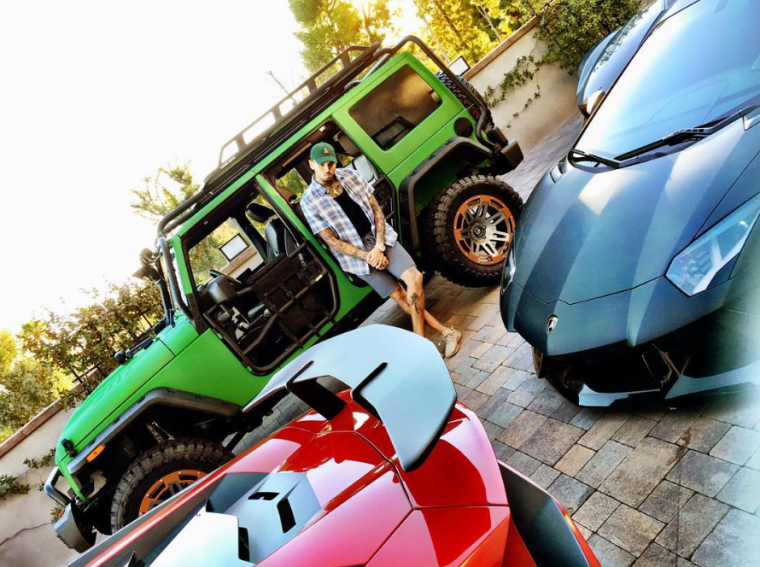 5 famous celebrities who have at least one Jeep Wrangler in their car collection