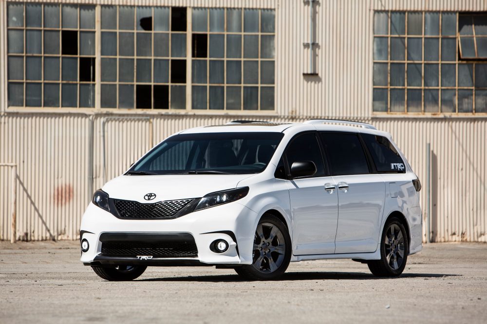 Toyota Sienna SE + concept