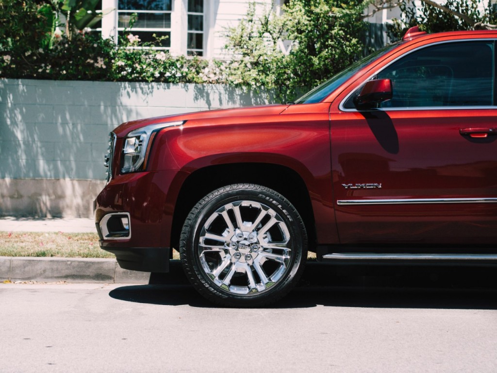 Chrome-Trimmed 2016 GMC Yukon SLT Premium Edition On Sale this Summer ...