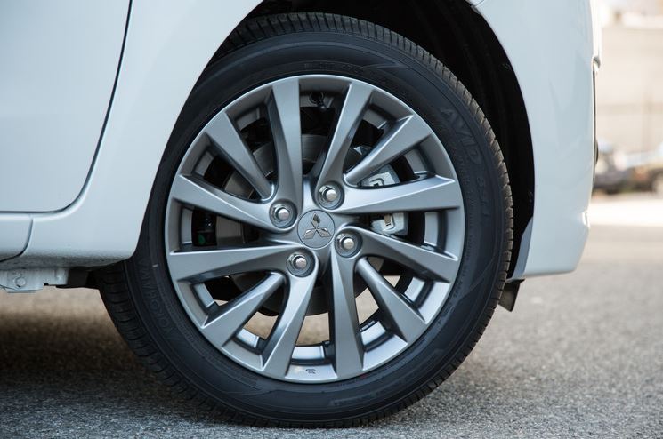 2017 Mitsubishi Mirage G4 Wheels