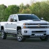 If the front end of the new 2017 Chevy Silverado HD looks different, that’s because it now boasts a functional hood scoop