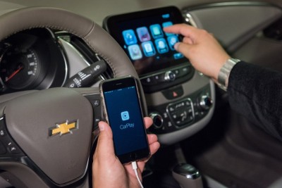 There are quite a few differences between Android Auto and Apple CarPlay