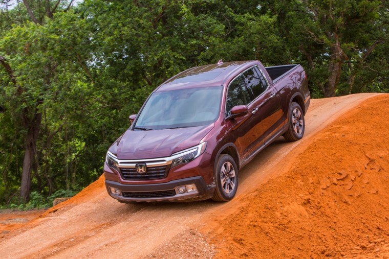 The Honda Ridgeline midsize pickup truck returns for the 2017 model year and will carry a starting MSRP of $29,475