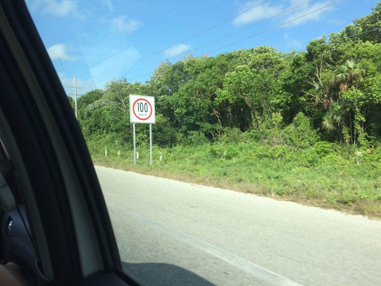 Mexico speed limit sign