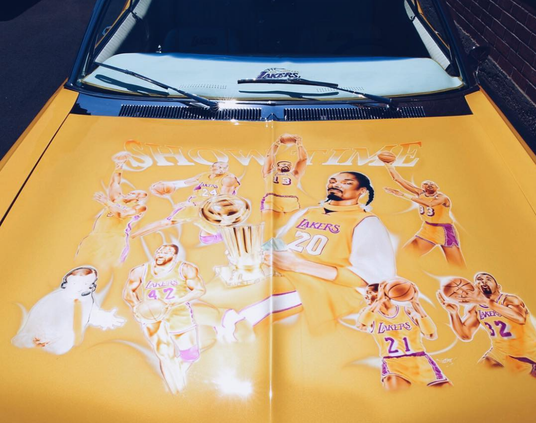 Kobe Bryant Gets Custom Lakers Lowrider from Snoop Dogg for Retirement Gift - The News ...1047 x 827