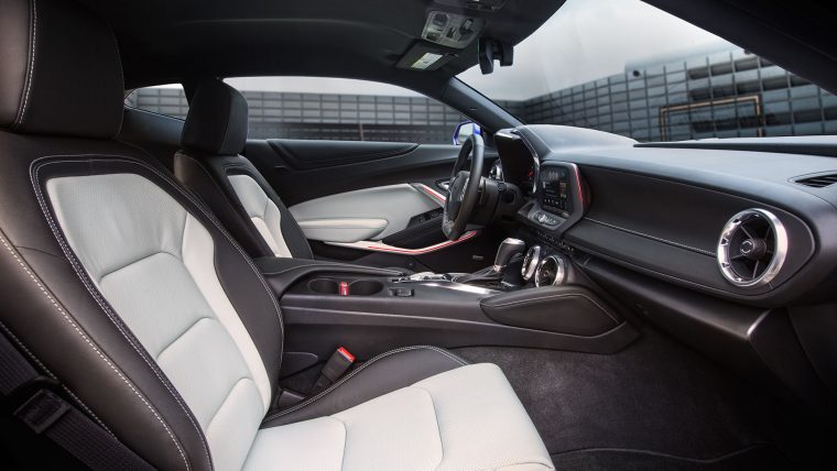 2017 Chevrolet Camaro interior