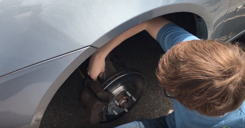 VIDEO Does Braking Make Your Car Vibrate? Here's How You ...