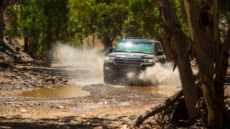 2017 Toyota Land Cruiser Exterior