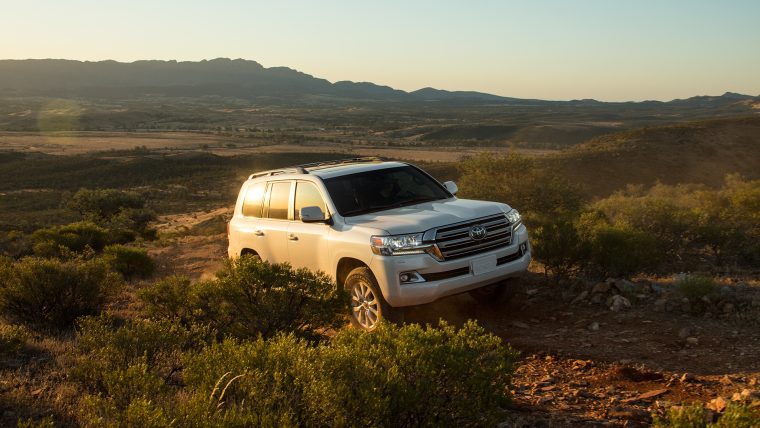 2017 Toyota Land Cruiser Exterior