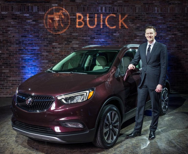 2017 Buick Encore model overview display