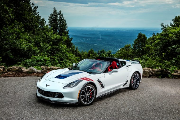 The 2017 Corvette Grand Sport combines the Stingray’s engine with the Z06’s appearance