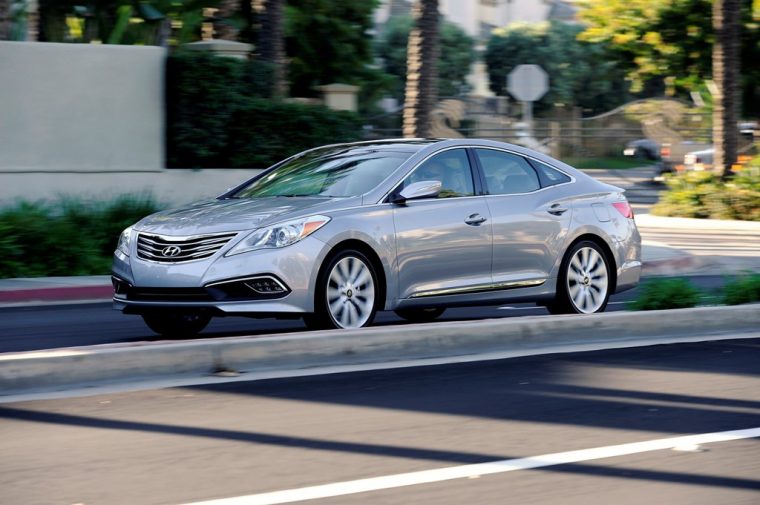 2017 Hyundai Azera sedan model overview exterior front