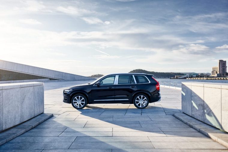 The 2017 Volvo XC90 comes standard with a four-cylinder motor, which is both supercharged and turbocharged